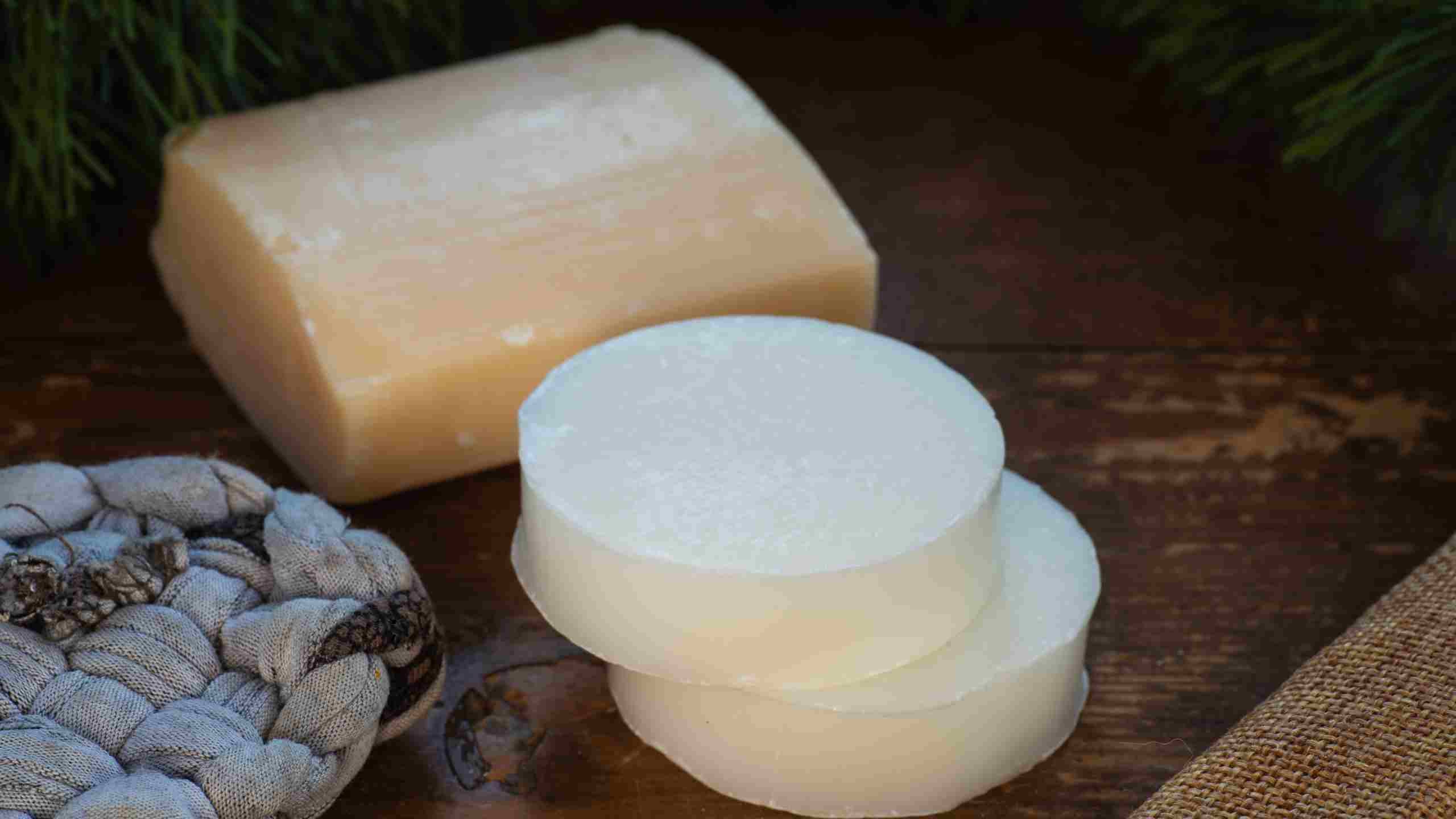 Routine beauté avec le savon au lait d’ânesse : douceur, naturel et secret d’antan