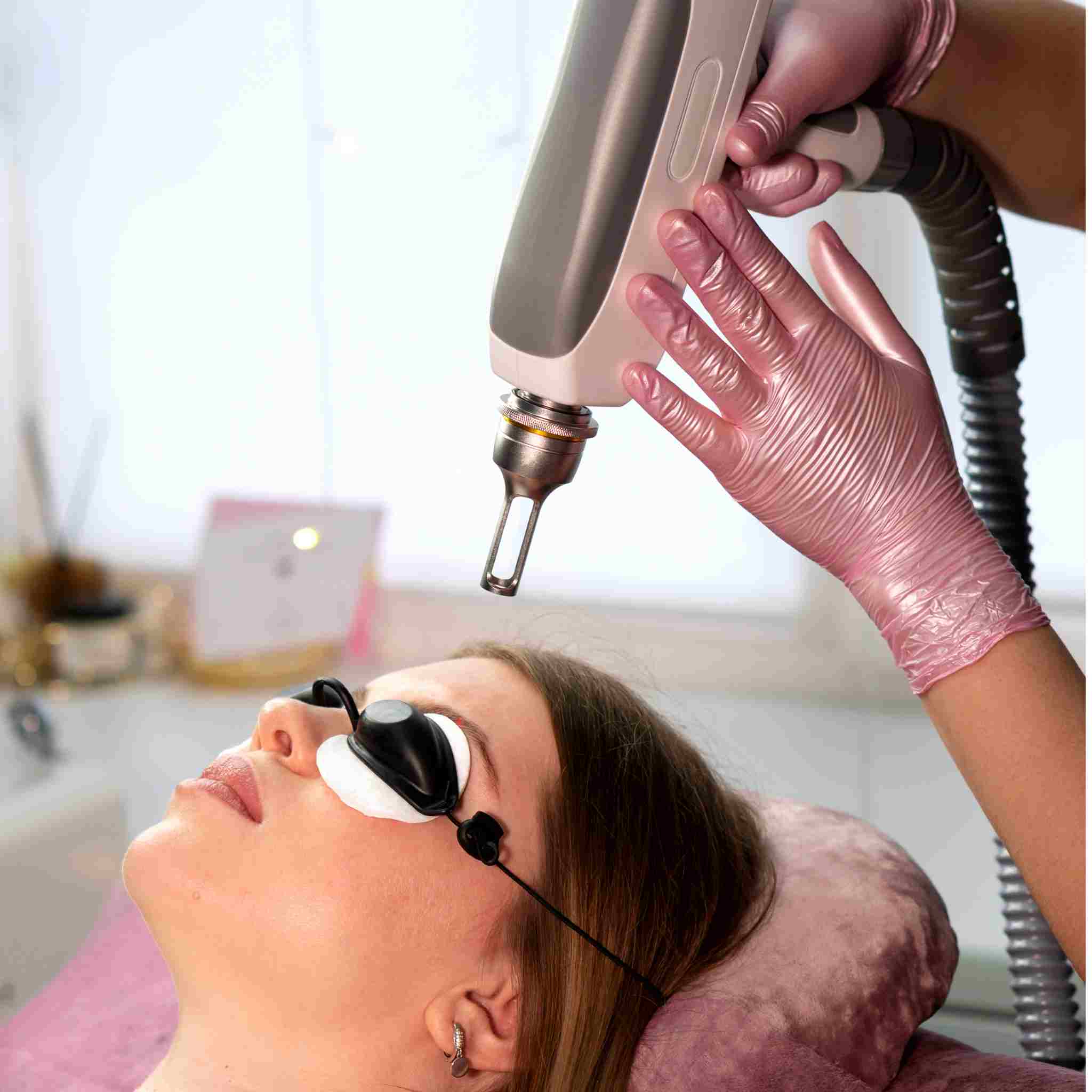 Épilation laser et détatouage: comprendre le laser esthétique au quotidien