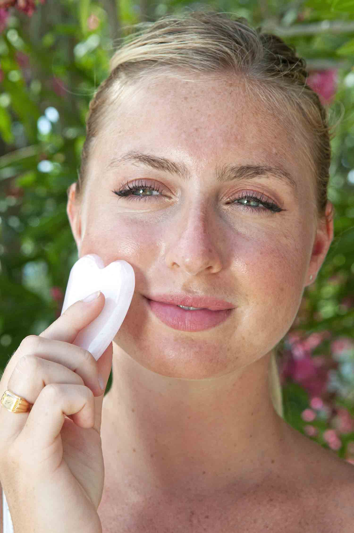 GUA SHA QUARTZ ROSE UTILISATION