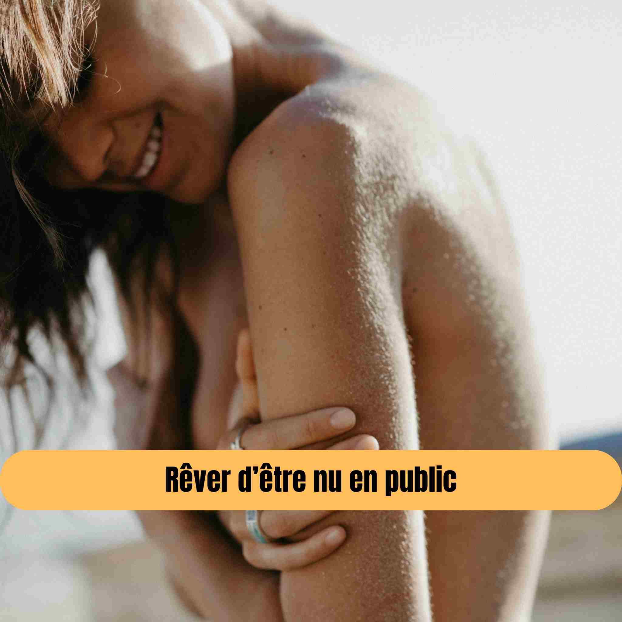 Rêver d’être nu en public : signification psychologique et émotionnelle