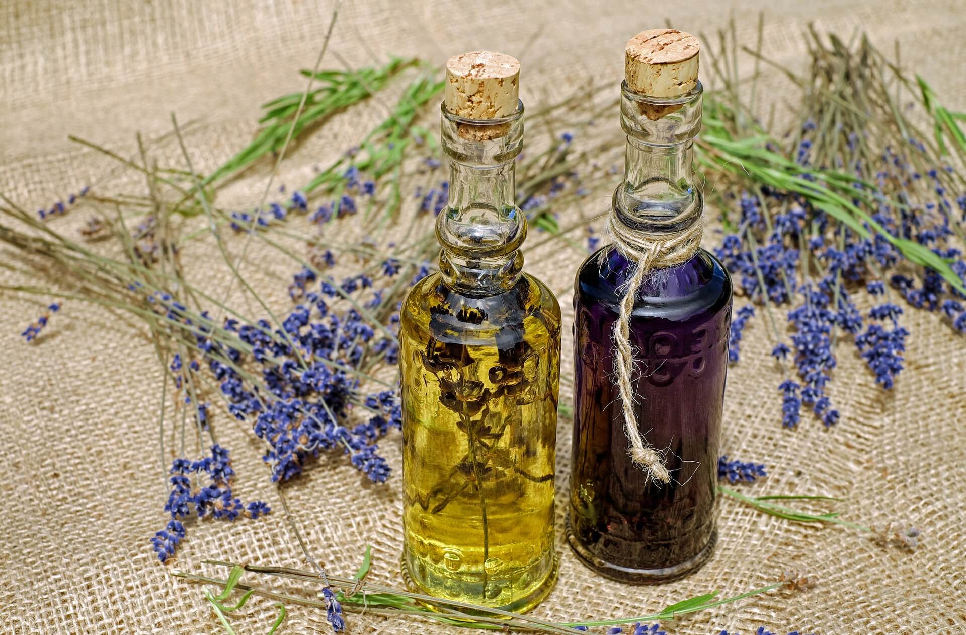 Huile de massage relaxante à l'huile d'argan, de Lavande et camomille bleue