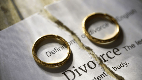 mon mari refuse de prendre un avocat pour le divorce