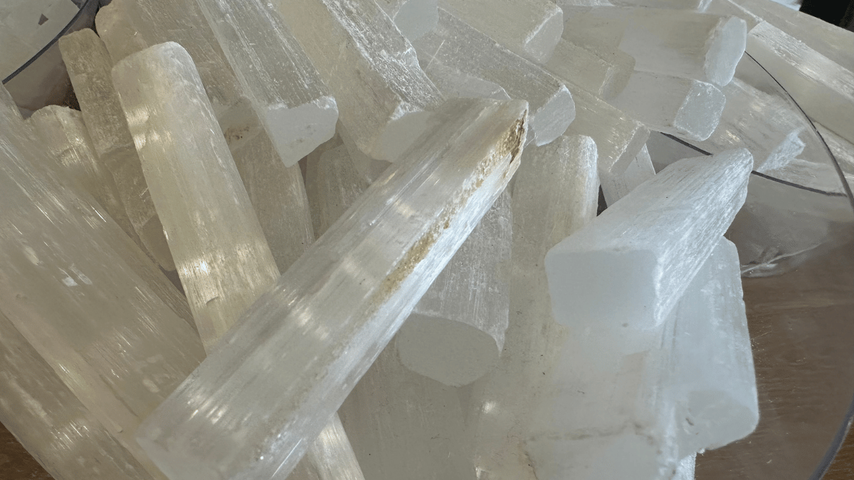 pierre selenite